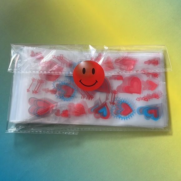 25 pcs Valentine's Bags Plastic Bags 3.5"x6.5" Inches - Picture 7 of 7